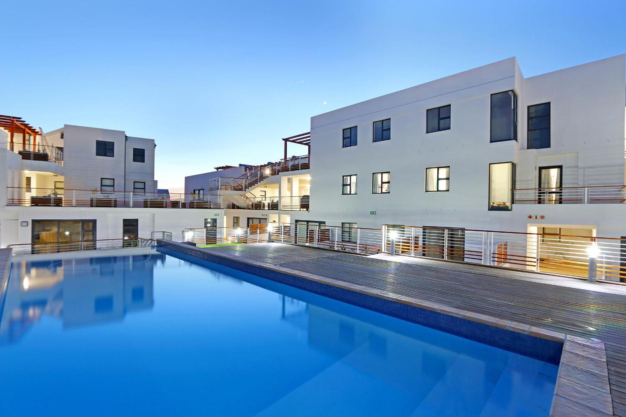 Azure 11 Apartment Bloubergstrand Exterior photo